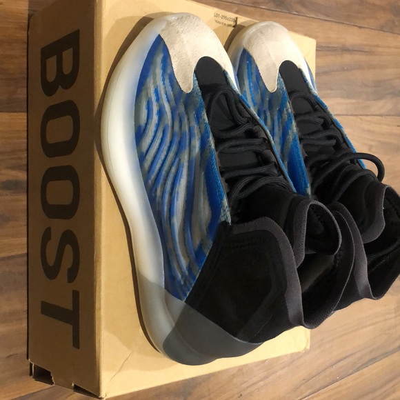 Yeezy Size 6Y - Picture 2 of 6